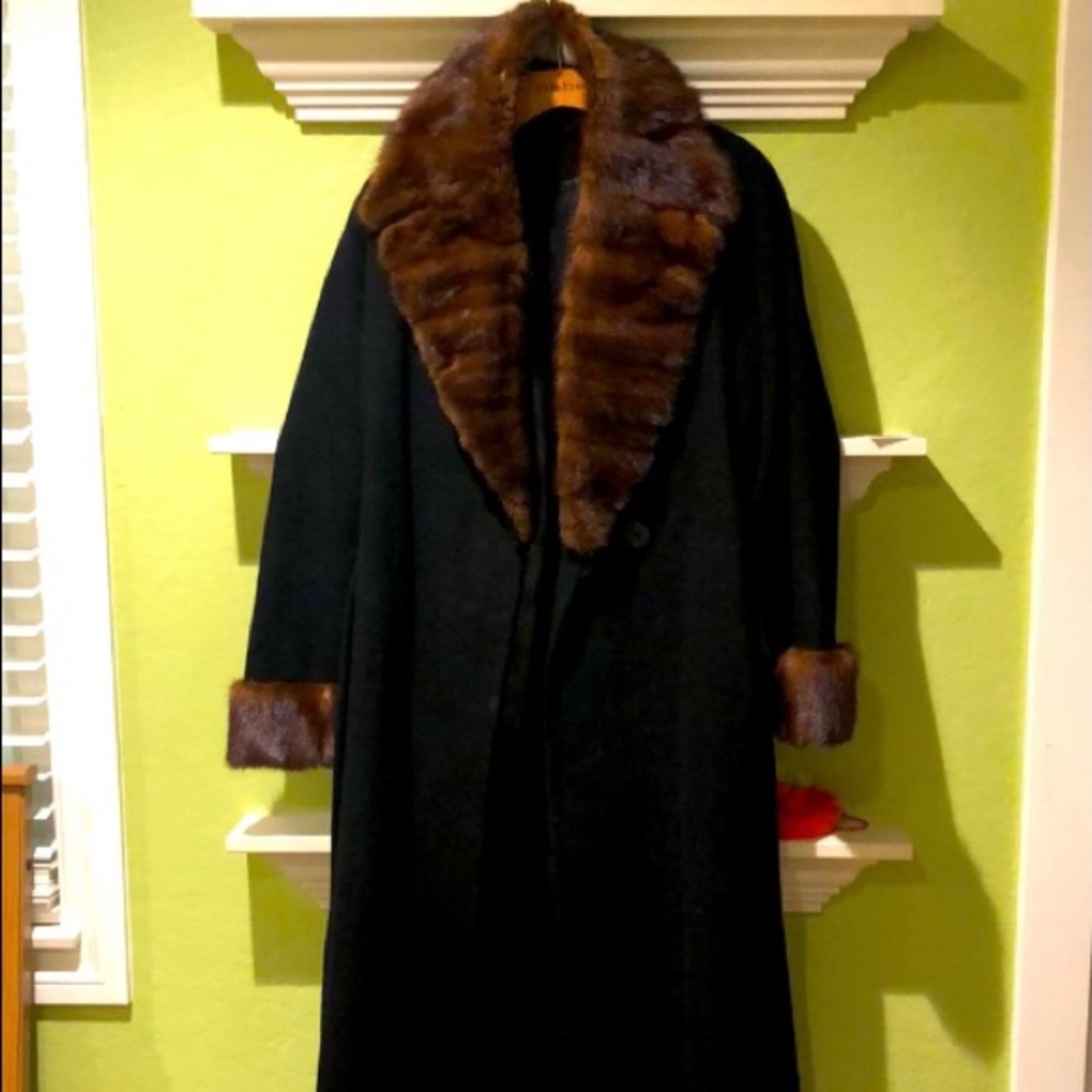 Saks fifth Avenue camel hair coat, with fur